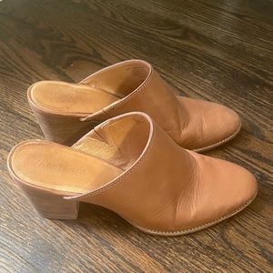 Madewell Harper Mule in Camel. EUC. Size 10.